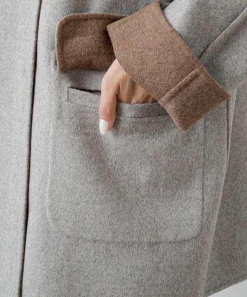 PUAL CE CIN（ピュアルセシン）の「リバーシブル リバーミドルコート（ノーカラーコート・レディース・ブラック/ベージュ/ネイビー・FREE）」の4枚目の写真