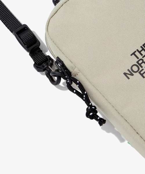 THE NORTH FACE（ザノースフェイス）の「国内未発売 THE NORTH FACE(ザ・ノースフェイス)/ミニバッグ ミニショルダー スマホショルダー 財布 ポーチ サコッシュ/SIMPLE MINI BAG（ショルダーバッグ・レディース・レッド/チャコールグレー/クリーム/ブラック/グリーン/ブラック系その他/ライトベージュ/カーキ/ピンク・FREE）」の11枚目の写真
