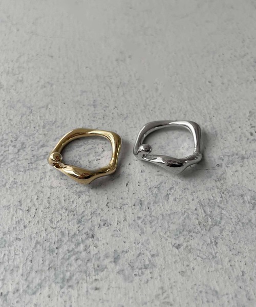 CLEIO（クレイオ）の「【cheriella】WEB限定ウェーブ変形メタルリング（リング・レディース・ゴールド/シルバー・FREE）」の10枚目の写真