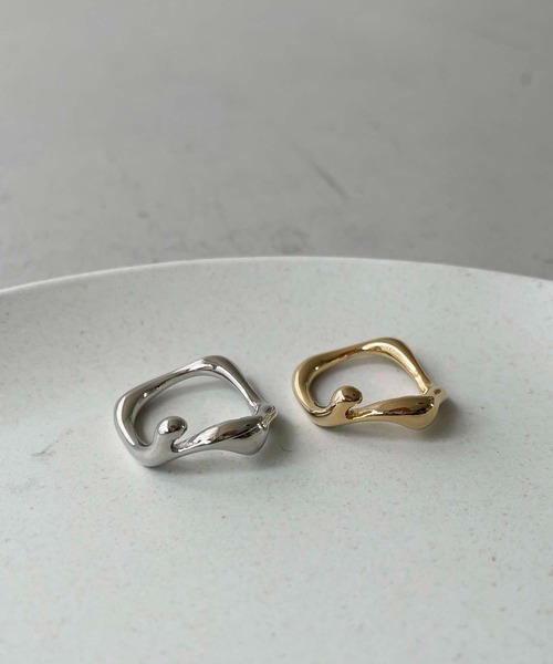 CLEIO（クレイオ）の「【cheriella】WEB限定ウェーブ変形メタルリング（リング・レディース・ゴールド/シルバー・FREE）」の13枚目の写真