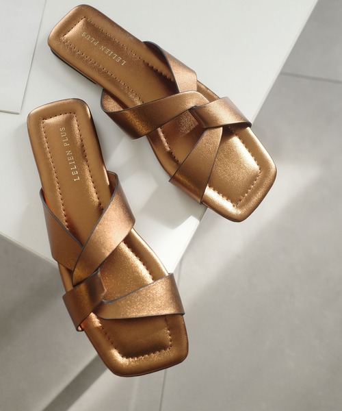 AmiAmi（アミアミ）の「スクエアトゥツイストサンダル/フラットヒール（サンダル・レディース・グレイッシュベージュ/ブラック/アイボリー/キャメル/ゴールド/ブラウン/レッド/ガンメタ・LL/S/M/L）」の7枚目の写真
