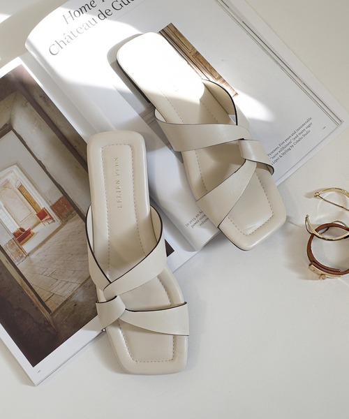 AmiAmi（アミアミ）の「スクエアトゥツイストサンダル/フラットヒール（サンダル・レディース・グレイッシュベージュ/ブラック/アイボリー/キャメル/ゴールド/ブラウン/レッド/ガンメタ・LL/S/M/L）」の19枚目の写真