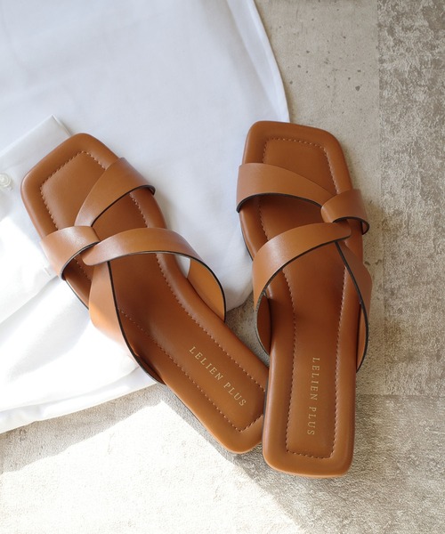 AmiAmi（アミアミ）の「スクエアトゥツイストサンダル/フラットヒール（サンダル・レディース・グレイッシュベージュ/ブラック/アイボリー/キャメル/ゴールド/ブラウン/レッド/ガンメタ・LL/S/M/L）」の13枚目の写真