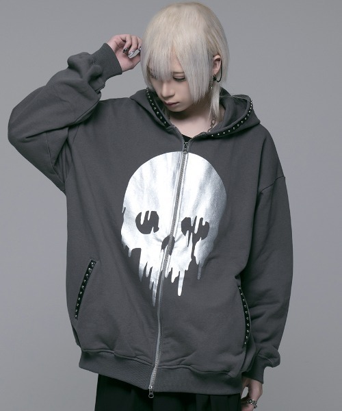 CIVARIZE（シヴァーライズ）の「『CIVARIZE/シヴァーライズ』スタッズテープスカルジップパーカー（パーカー・メンズ・ブラック/グレー・FREE）」の8枚目の写真