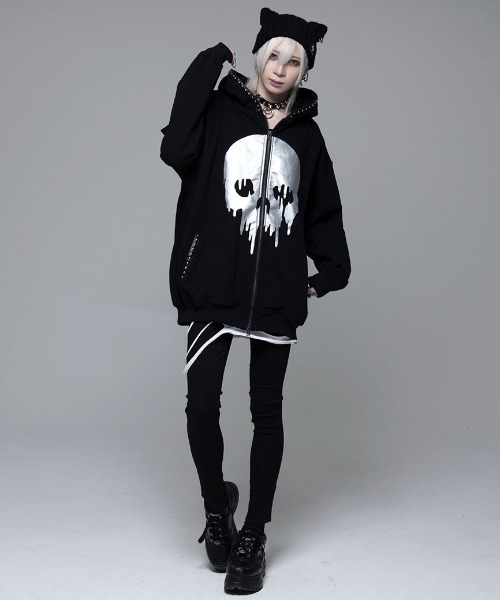 CIVARIZE（シヴァーライズ）の「『CIVARIZE/シヴァーライズ』スタッズテープスカルジップパーカー（パーカー・メンズ・ブラック/グレー・FREE）」の6枚目の写真