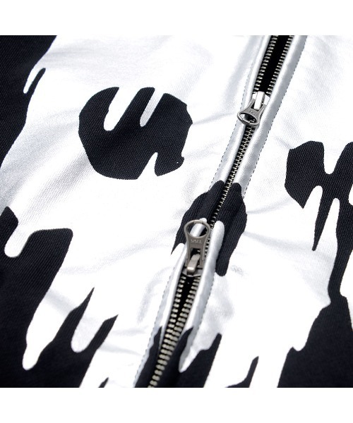 CIVARIZE（シヴァーライズ）の「『CIVARIZE/シヴァーライズ』スタッズテープスカルジップパーカー（パーカー・メンズ・ブラック/グレー・FREE）」の18枚目の写真