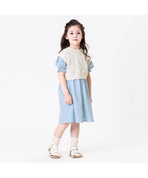 Seraph（セラフ）の「ベスト付きワンピース（シャツワンピース・キッズ・オフホワイト/サックスブルー・110/95/130/80/90/120/100/140）」の3枚目の写真