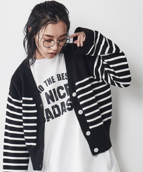 CHIC STYLE(シックスタイル)の「<大きいサイズ>綿100%Vネックワイドスリーブカーディガン シックスタイル(カーディガン/ボレロ・レディース・ブラック系/ホワイト系・LL/L/3L/5L/4L)」の1枚目の写真