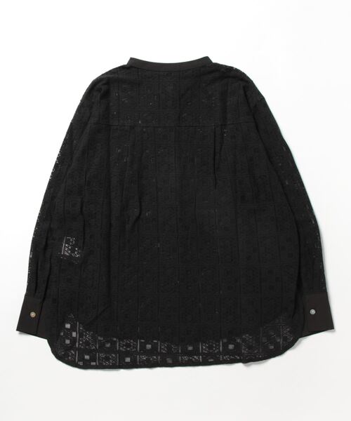 ottilie(オティーリエ)の「ottilie シェルボタンレーストップス(シャツ/ブラウス・レディース・ブラック/オフホワイト・FREE)」の3枚目の写真