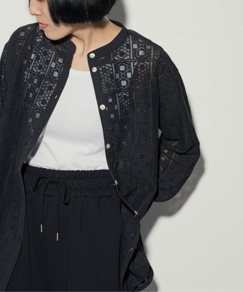 ottilie(オティーリエ)の「ottilie シェルボタンレーストップス(シャツ/ブラウス・レディース・ブラック/オフホワイト・FREE)」の6枚目の写真