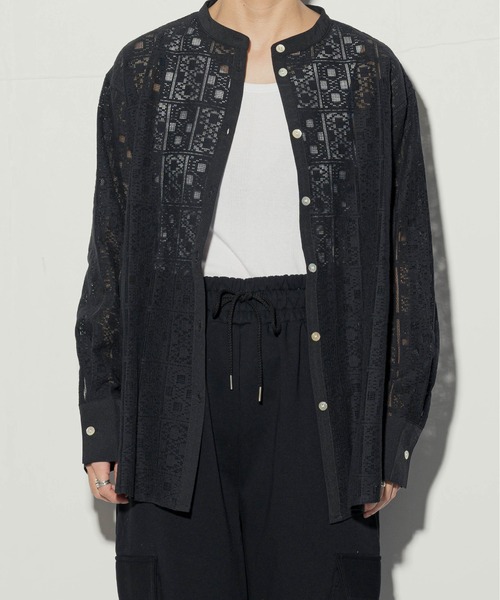 ottilie(オティーリエ)の「ottilie シェルボタンレーストップス(シャツ/ブラウス・レディース・ブラック/オフホワイト・FREE)」の9枚目の写真