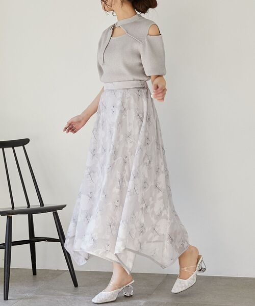 MAJESTIC LEGON（マジェスティックレゴン）の「フラワープリントジャカードスカート（スカート・レディース・アイボリー/グレー・MEDIUM）」の4枚目の写真