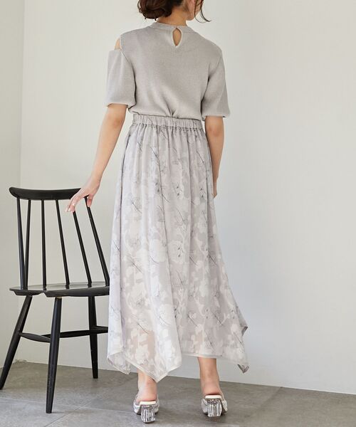 MAJESTIC LEGON（マジェスティックレゴン）の「フラワープリントジャカードスカート（スカート・レディース・アイボリー/グレー・MEDIUM）」の5枚目の写真
