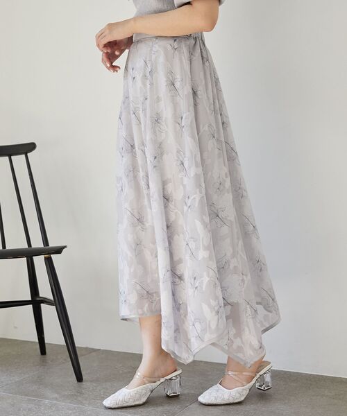 MAJESTIC LEGON（マジェスティックレゴン）の「フラワープリントジャカードスカート（スカート・レディース・アイボリー/グレー・MEDIUM）」の7枚目の写真