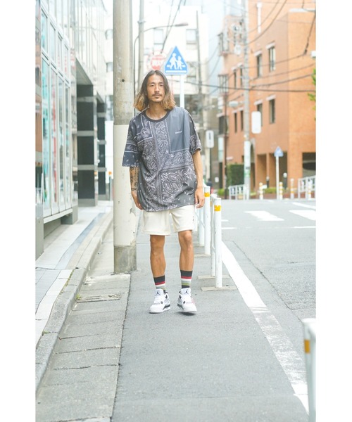 RVCA(ルーカ)の「RVCA メンズ BANDANA ARCH RVCA TEE Tシャツ【2023年夏モデル】/ルーカ半袖Tシャツ(Tシャツ/カットソー・メンズ・ネイビー/ホワイト/ブラック/ブラック系その他・SMALL/MEDIUM/LARGE/X-LARGE)」の19枚目の写真