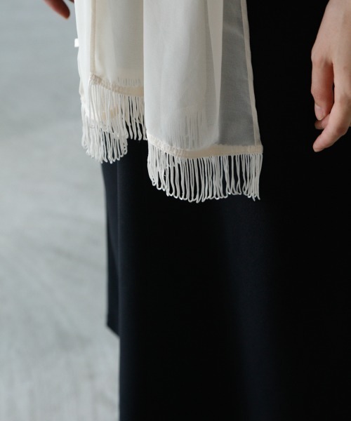 M.deux（エムドゥ）の「レース付きショール（ストール/ショール・レディース・ベージュ/グレー・MEDIUM）」の7枚目の写真