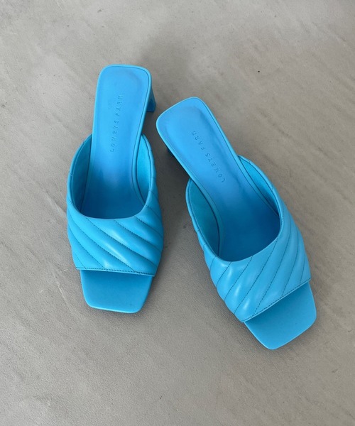 LOWRYS FARM(ローリーズファーム)の「パフミュール 909509(サンダル・レディース・ブラック/ブルー/ホワイト・MEDIUM/LARGE)」の1枚目の写真