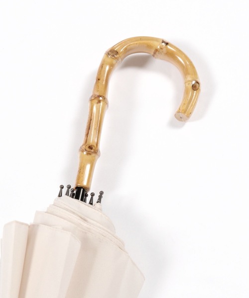 LEPSIM(レプシィム)の「ドームコンビビニール傘 178061(長傘・レディース・ライトグリーン/オレンジ/アイボリー・ONE SIZE)」の4枚目の写真