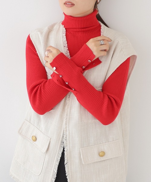 frames RAY CASSIN（フレームスレイカズン）の「着回し力に優れた万能アイテム。袖口ボタン2WAYリブタートルニットプルオーバー（ニット/セーター・レディース・ライトグレー/オフホワイト/レッド系/ブルー/グリーン/ブラック/ライトカーキ/イエロー/レッド/ブラウン/ホワイト系その他/サックスブルー系/ベージュ・FREE）」の20枚目の写真