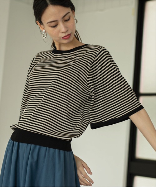 OPAQUE.CLIP（オペークドットクリップ）の「◆ドライタッチ UVフレアスリーブニット【洗濯機洗い可/UV/接触冷感/抗ピリング】（ニット/セーター・レディース・ブラウン系3/ブラック/ライトブルー/ピンク/ベージュ系2/ピンク系・36/38/40/42）」の4枚目の写真