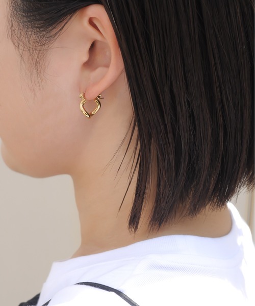 ieLS（イエルズ）の「金属アレルギー対応「ieLS] ステンレス　ツイストフープピアス（ピアス（両耳用）・レディース・ゴールド/シルバー・ONE SIZE）」の5枚目の写真