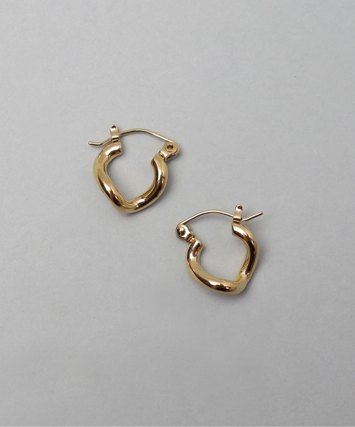 ieLS（イエルズ）の「金属アレルギー対応「ieLS] ステンレス　ツイストフープピアス（ピアス（両耳用）・レディース・ゴールド/シルバー・ONE SIZE）」の8枚目の写真