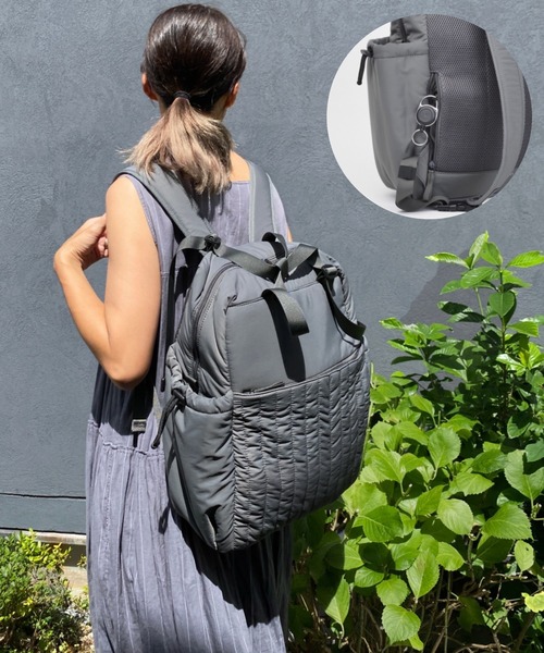 SOLPRESA（ソルプレーサ）の「●【弱撥水加工】１３ポケット軽量3WAY キルティングリュック（バックパック/リュック・レディース・チャコールグレー/カーキ/ブラック/グレイッシュベージュ/ホワイト・ONE SIZE）」の9枚目の写真