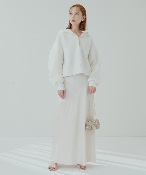 natural couture（ナチュラルクチュール）の「ハーフZIPダンボールショート丈プルパーカー（パーカー・レディース・ブラック/オフホワイト/ブルー/ベージュ・FREE）」の8枚目の写真