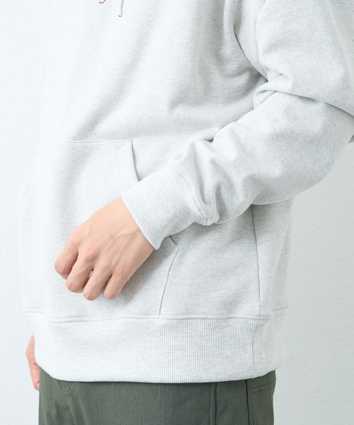 CIAOPANIC TYPY（チャオパニックティピー）の「ワンポイント刺繍裏毛パーカー（パーカー・メンズ・ライトグレー/チャコールグレー・MEDIUM/LARGE）」の20枚目の写真