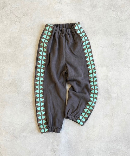 BIG FIELD（ビッグフィールド）の「トライアングルスウェットパンツ（80～150cm）（スウェットパンツ・キッズ・チャコール/ブラウン/エメラルド・100/130/140/90/120/95/150/80/110）」の20枚目の写真