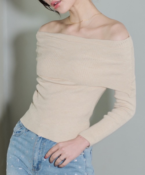 MOCOA'S（モコアズ）の「オフショルニットトップス（ニット/セーター・レディース・ホワイト系その他/ブラック/グレー・FREE）」の4枚目の写真