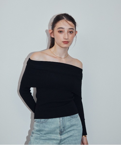 オフショルニットトップス（ニット/セーター）｜MOCOA'S（モコアズ）の