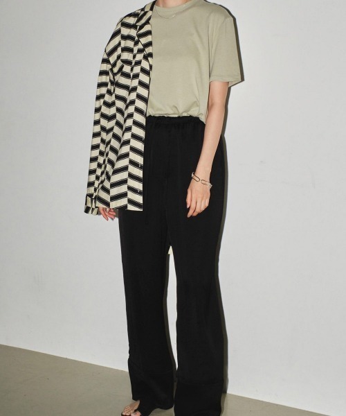 TODAYFUL(トゥデイフル)の「TODAYFUL Basic Smooth T-shirts ベーシックスムースTシャツ/12410613(Tシャツ/カットソー・レディース・ブラック/ライトグリーン/バーガンディー/ホワイト/ブルー系その他・ONE SIZE)」の8枚目の写真