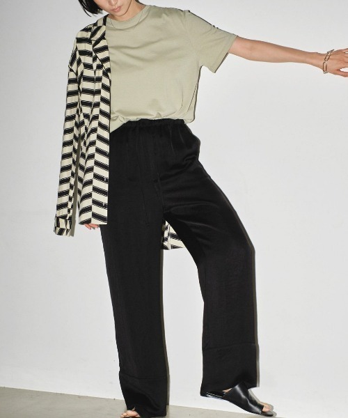 TODAYFUL(トゥデイフル)の「TODAYFUL Basic Smooth T-shirts ベーシックスムースTシャツ/12410613(Tシャツ/カットソー・レディース・ブラック/ライトグリーン/バーガンディー/ホワイト/ブルー系その他・ONE SIZE)」の9枚目の写真