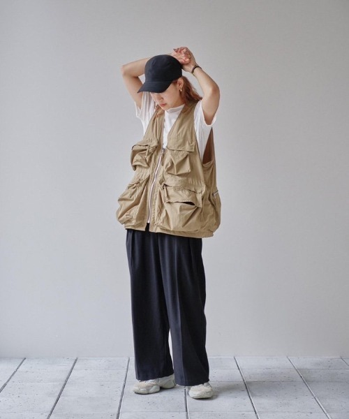 TODAYFUL(トゥデイフル)の「TODAYFUL Basic Smooth T-shirts ベーシックスムースTシャツ/12410613(Tシャツ/カットソー・レディース・ブラック/ライトグリーン/バーガンディー/ホワイト/ブルー系その他・ONE SIZE)」の16枚目の写真