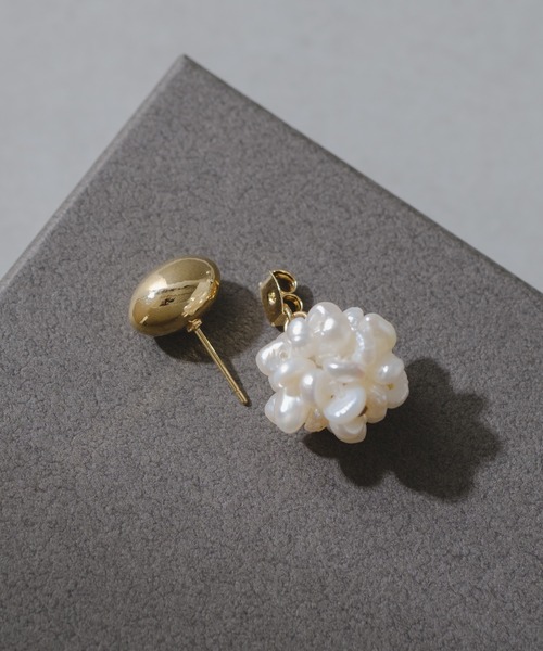 BIRTHDAY BAR（バースデイバー）の「淡水パール ボールピアス（ピアス（両耳用）・レディース・ホワイト・フリー）」の3枚目の写真