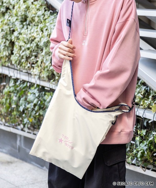 RAGEBLUE（レイジブルー）の「【プロジェクトセカイ×ZOZOTOWN】Leo/needコラボ ロゴプリントミニバッグ/エコバッグ（エコバッグ/サブバッグ・メンズ・ホワイト×レッド/ホワイト×グリーン/ホワイト×ブルー/ホワイト×イエロー/ホワイト×ピンク・FREE）」の5枚目の写真