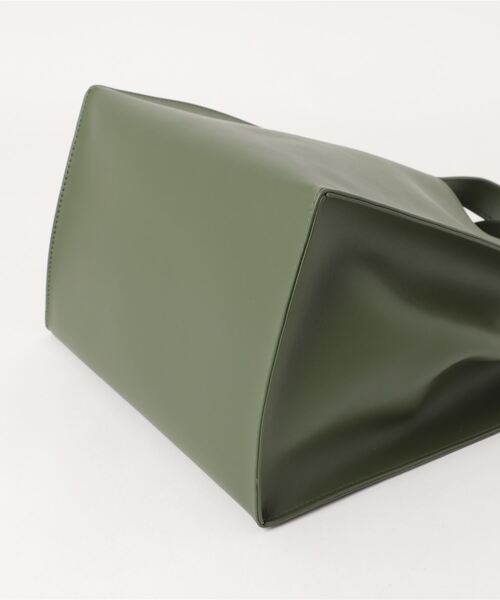 RICKERS（リッカーズ）の「【RICKERS/リッカーズ】チャーム付き PUレザー スクエア ミニトートバッグ（ショルダーバッグ・レディース・イエロー/ブラック/アイボリー/ターコイズブルー/ダークグリーン/キャメル・FREE）」の8枚目の写真