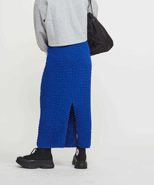 CONVERSE TOKYO(コンバーストウキョウ)の「POPCORN KNIT NARROW SKIRT(スカート・レディース・ブラック/ブルー/ピンク・FREE)」の5枚目の写真
