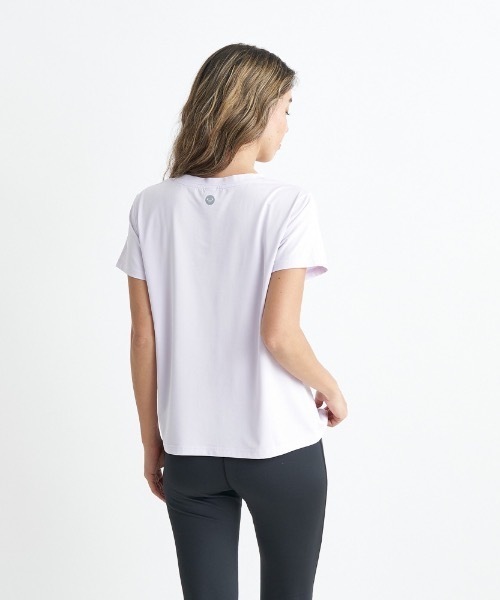 ROXY(ロキシー)の「ONESELF/ロキシー速乾UVカット付きボックスシルエットロゴプリントフィットネスカットソー(Tシャツ/カットソー・レディース・パープル/グリーン/ホワイト/グレー/ブラック・LARGE/MEDIUM/SMALL)」の10枚目の写真