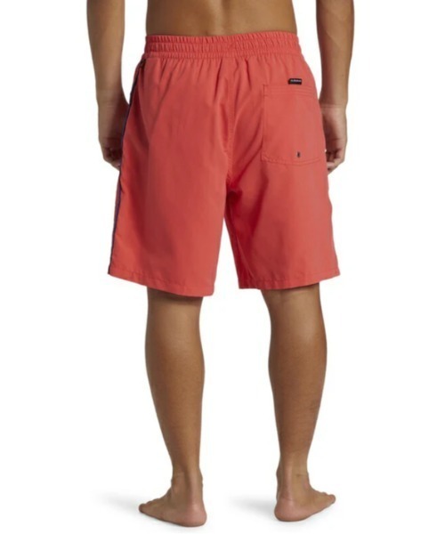 Quiksilver（クイックシルバー）の「EVERYDAY VERT VOLLEY/クイックシルバーウエストゴムサーフトランクス・ボードショーツ(水着)（水着・メンズ・ブラック/バーガンディー/イエロー/ネイビー/グリーン・LARGE/MEDIUM/X-LARGE/SMALL）」の20枚目の写真