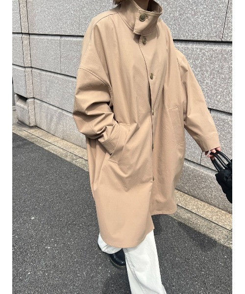 BLACK BY MOUSSY（ブラックバイマウジー）の「big stand collar coat(ビックスタンドカラーコート)（ステンカラーコート・レディース・ベージュ/オフホワイト/ブラック・FREE）」の3枚目の写真