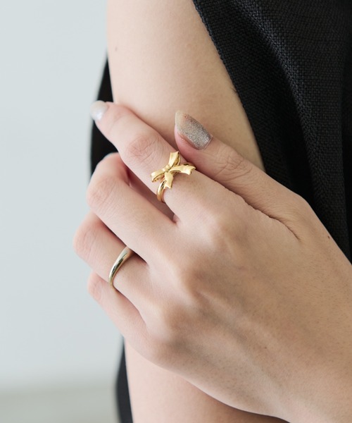 Aunt Marie's(アントマリーズ)の「リボンモチーフリング(リング・レディース・ゴールド/シルバー・FREE)」の2枚目の写真