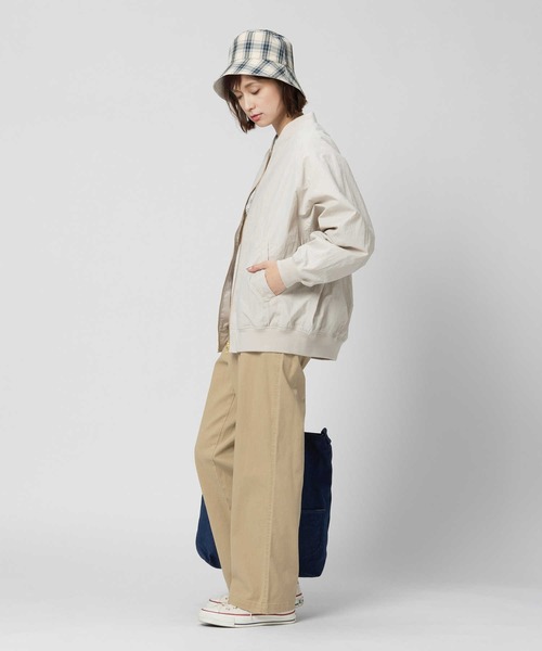 HONEYSUCKLE ROSE(ハニーサックルローズ)の「【HONEYSUCKLE ROSE】撥水MA-1(MA-1・レディース・オフホワイト/ブラック・M/L/XL)」の6枚目の写真