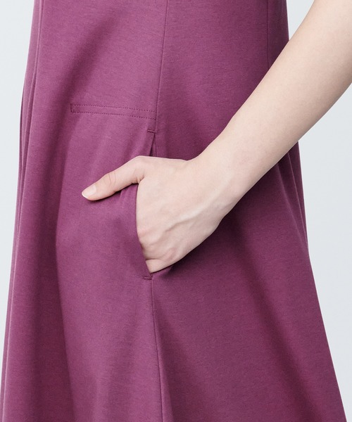 無印良品（ムジルシリョウヒン）の「婦人　汗じみしにくいノースリーブワンピース（ワンピース・レディース・バーガンディー/ブラック・XL/L/M/S）」の16枚目の写真