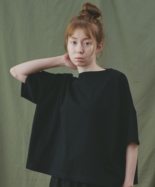 A.U.G. relaxing(オーグリラクシング)の「A.U.G. relaxing ワイド Tee (MADE IN JAPAN)(Tシャツ/カットソー・レディース・オフホワイト/ホワイト×ブラック/ブラック/ホワイト×ブラウン・FREE)」の1枚目の写真