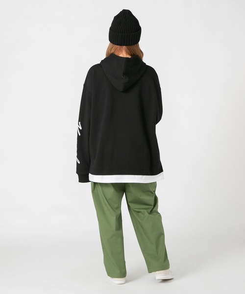 KANGOL(カンゴール)の「【KANGOL/カンゴール】 フェイクレイヤード 袖プリント ビッグシルエット 裏毛フーディー プルオーバーパーカー(パーカー・メンズ・ブラック/グレー/ライトグリーン・MEDIUM/LARGE/X-LARGE)」の6枚目の写真