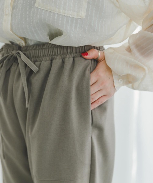 ITEMS URBANRESEARCH（アイテムズ アーバンリサーチ）の「リネンライクイージーワイドパンツ（その他パンツ・レディース・イエロー/ブラック/モカ・FREE）」の17枚目の写真