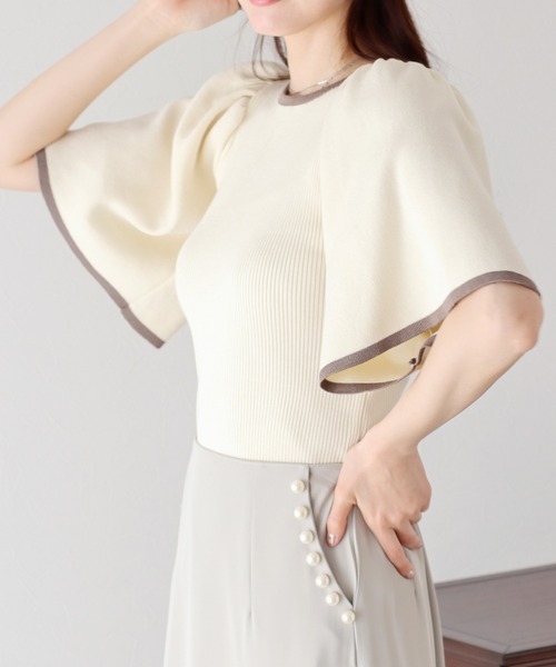 BLUEEAST(ブルーイースト)の「配色フレアスリーブ五分袖ニット(ニット/セーター・レディース・アイボリー/ブラック/ベージュ/ミント・MEDIUM)」の9枚目の写真