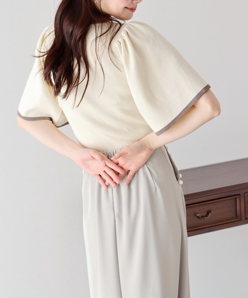 BLUEEAST(ブルーイースト)の「配色フレアスリーブ五分袖ニット(ニット/セーター・レディース・アイボリー/ブラック/ベージュ/ミント・MEDIUM)」の8枚目の写真